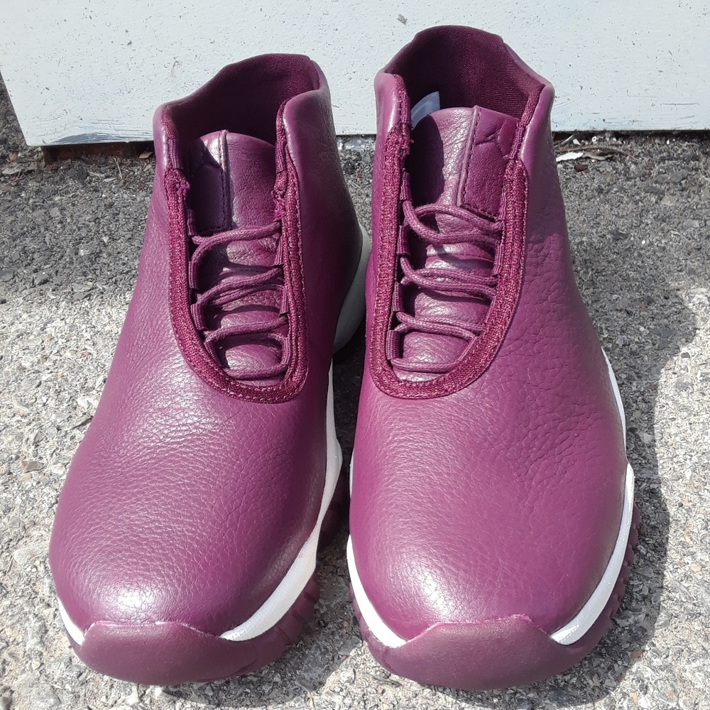 Women's Air Jordan Future Bordeaux AR0726600 - Picture 2 of 6